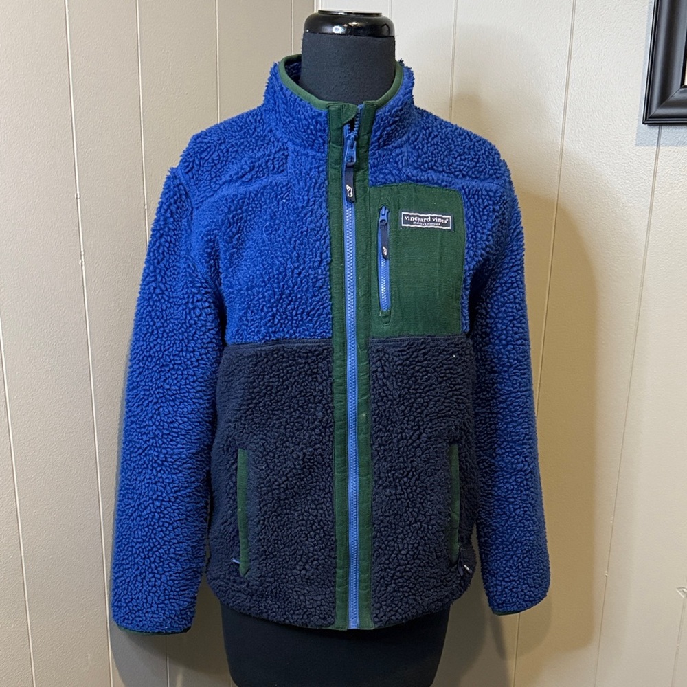 B15 Vineyard Vines Blue and Black Sherpa Utility Jacket
